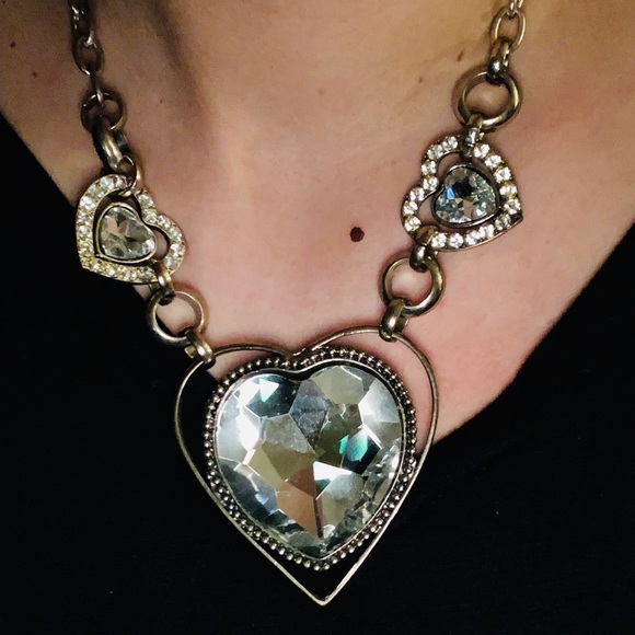 Jewelry - Heart🖤Statement necklace Rhinestone💎 Jewelry - Heart🖤Statement necklace Rhinestone💎